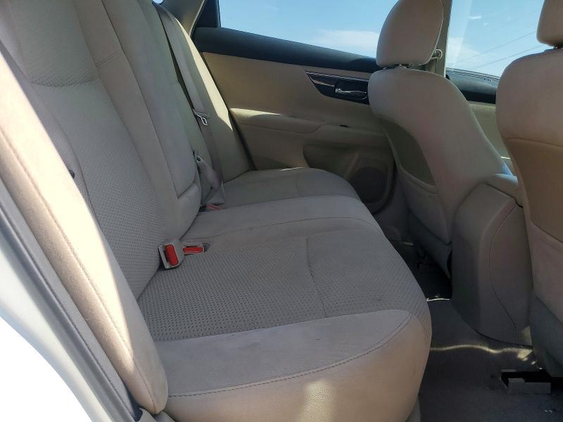 2014 Nissan Altima მანქანა იყიდება აუქციონზე, vin: 1N4AL3AP1EN243597, აუქციონის ნომერი: 68971076