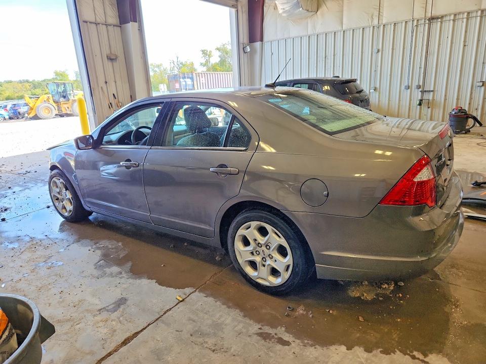 2010 Ford Fusion მანქანა იყიდება აუქციონზე, vin: 3FAHP0HA3AR326488, აუქციონის ნომერი: 70729096