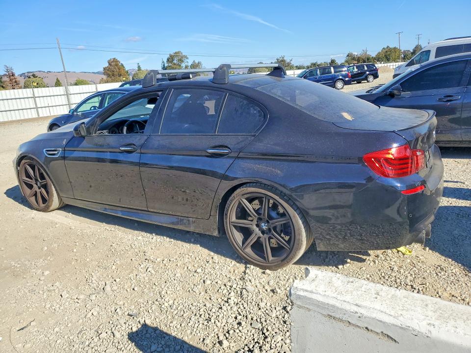 2015 Bmw M5 მანქანა იყიდება აუქციონზე, vin: WBSFV9C57FD594555, აუქციონის ნომერი: 67691336