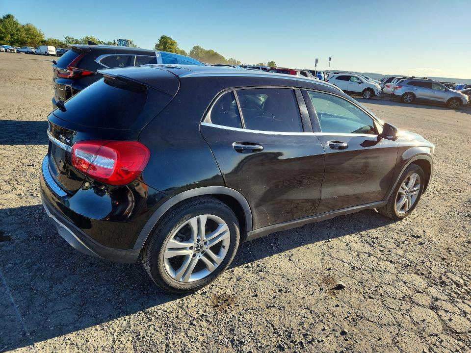 69142616 :رقم المزاد ، WDCTG4GB2JJ501601         vin ، 2018 Mercedes-benz Gla مزاد بيع