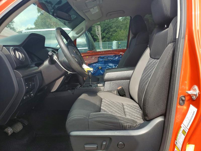 69912976 :رقم المزاد ، 5TFDY5F11JX694553 vin ، 2018 Toyota Tundra مزاد بيع