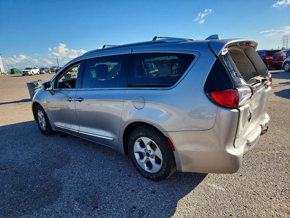 Продажа на аукционе авто 2017 Chrysler Pacifica, vin: 2C4RC1EG8HR636306, номер лота: 70318026