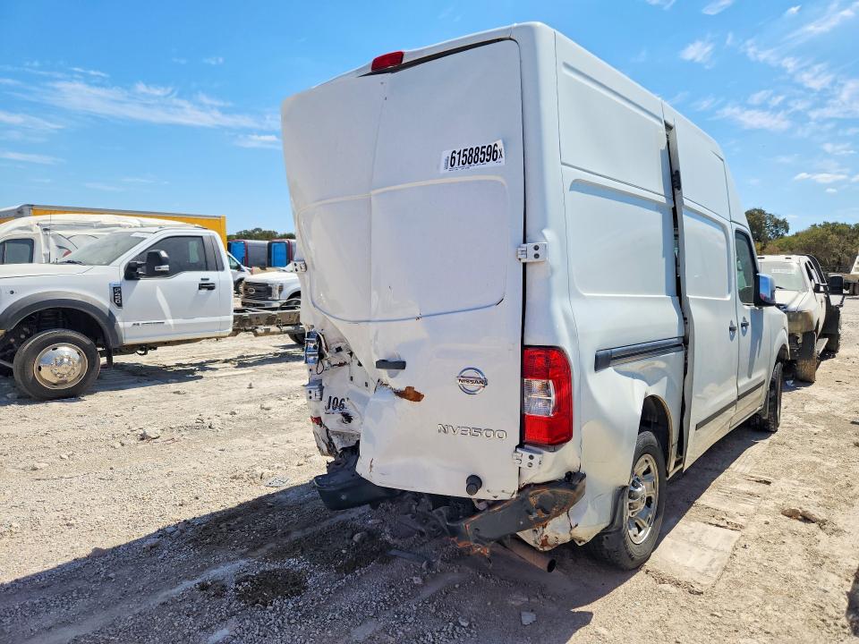61588596 :رقم المزاد ، 1N6AF0LYXJN818602 vin ، 2018 Nissan Nv مزاد بيع