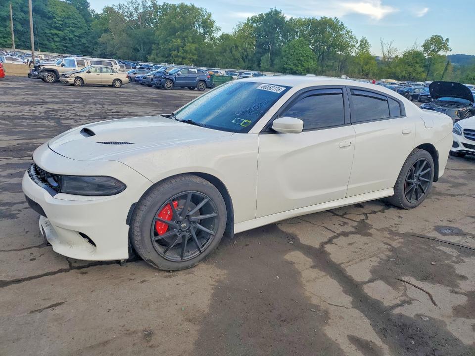66852776 :رقم المزاد ، 2C3CDXFG9FH858915 vin ، 2015 Dodge Charger مزاد بيع