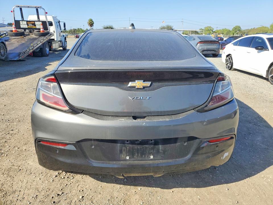 70916186 :رقم المزاد ، 1G1RD6S56HU182498 vin ، 2017 Chevrolet Volt مزاد بيع