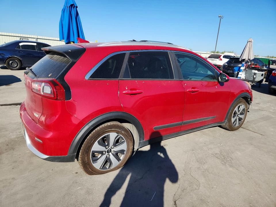 68106506 :رقم المزاد ، KNDCB3LC5H5044539 vin ، 2017 Kia Niro مزاد بيع