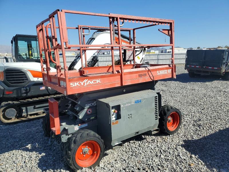 Продаж на аукціоні авто 2017 Skyjack Sj6832rt, vin: 37009956, номер лоту: 69312636