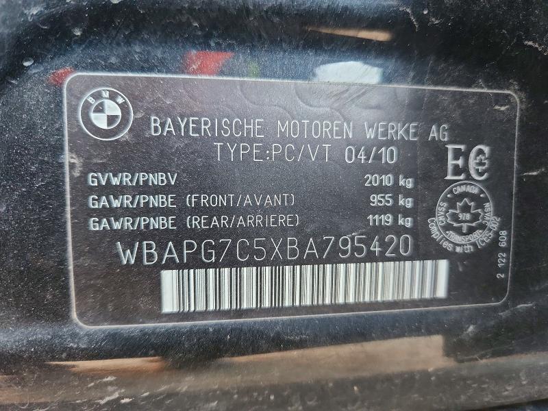69032296 :رقم المزاد ، WBAPG7C5XBA795420 vin ، 2011 Bmw 323 مزاد بيع