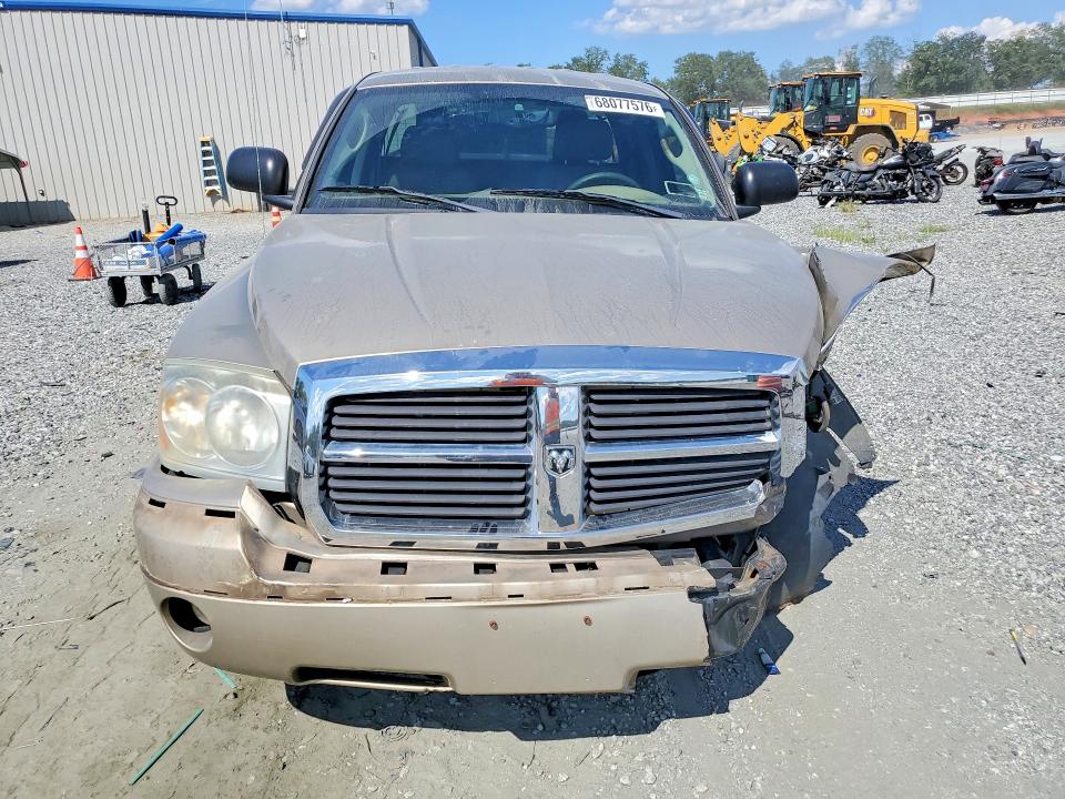68077576 :رقم المزاد ، 1D7HW52K75S204566 vin ، 2005 Dodge Dakota مزاد بيع
