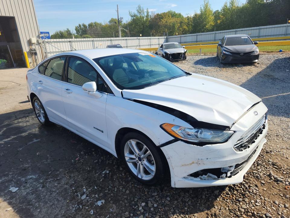 Продажа на аукционе авто 2018 Ford Fusion, vin: 3FA6P0LU7JR221140, номер лота: 71369926