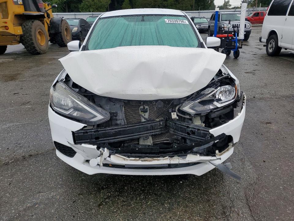 70339796 :رقم المزاد ، 3N1AB7AP2JY258825 vin ، 2018 Nissan Sentra مزاد بيع