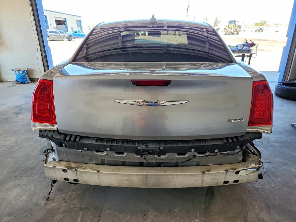 Продажа на аукционе авто 2018 Chrysler 300, vin: 2C3CCAEG0JH152569, номер лота: 68522286