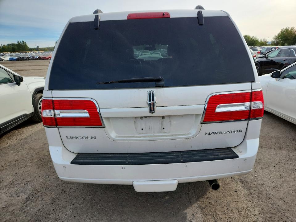 Продажа на аукционе авто 2011 Lincoln Navigator, vin: 5LMJJ2J56BEJ07107, номер лота: 69630786