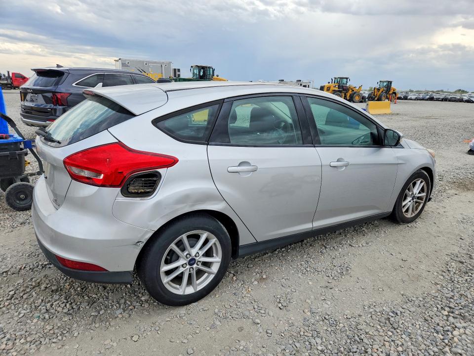 69433936 :رقم المزاد ، 1FADP3K25FL317945 vin ، 2015 Ford Focus مزاد بيع