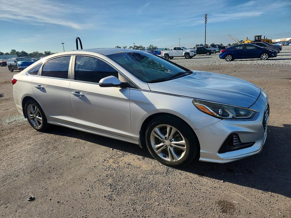2018 Hyundai Sonata მანქანა იყიდება აუქციონზე, vin: 5NPE34AF1JH647132, აუქციონის ნომერი: 69043156