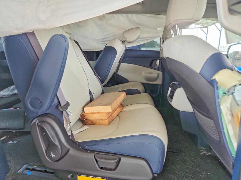 Продаж на аукціоні авто 2025 Kia Carnival, vin: KNDNC5KA8S6030170, номер лоту: 67424026