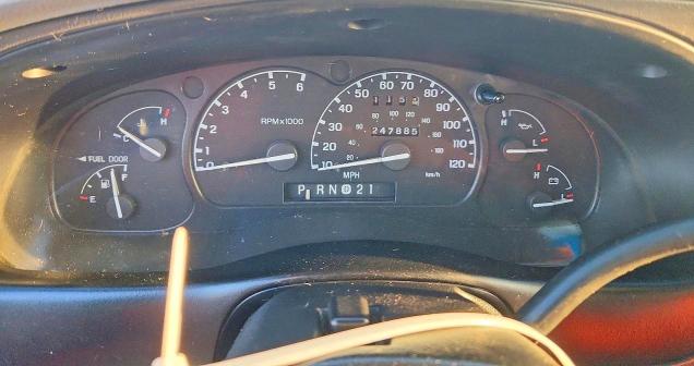 2000 Ford Explorer მანქანა იყიდება აუქციონზე, vin: 1FMZU63E0YZA92042, აუქციონის ნომერი: 70049526
