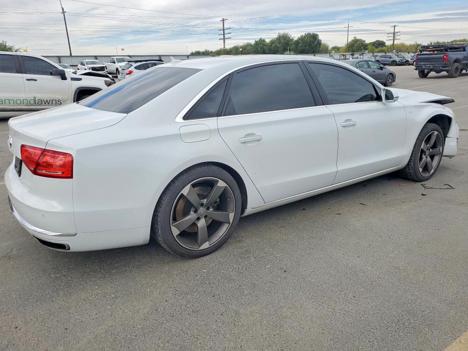 2014 Audi A8 მანქანა იყიდება აუქციონზე, vin: WAUR2AFD9EN002631, აუქციონის ნომერი: 69903976