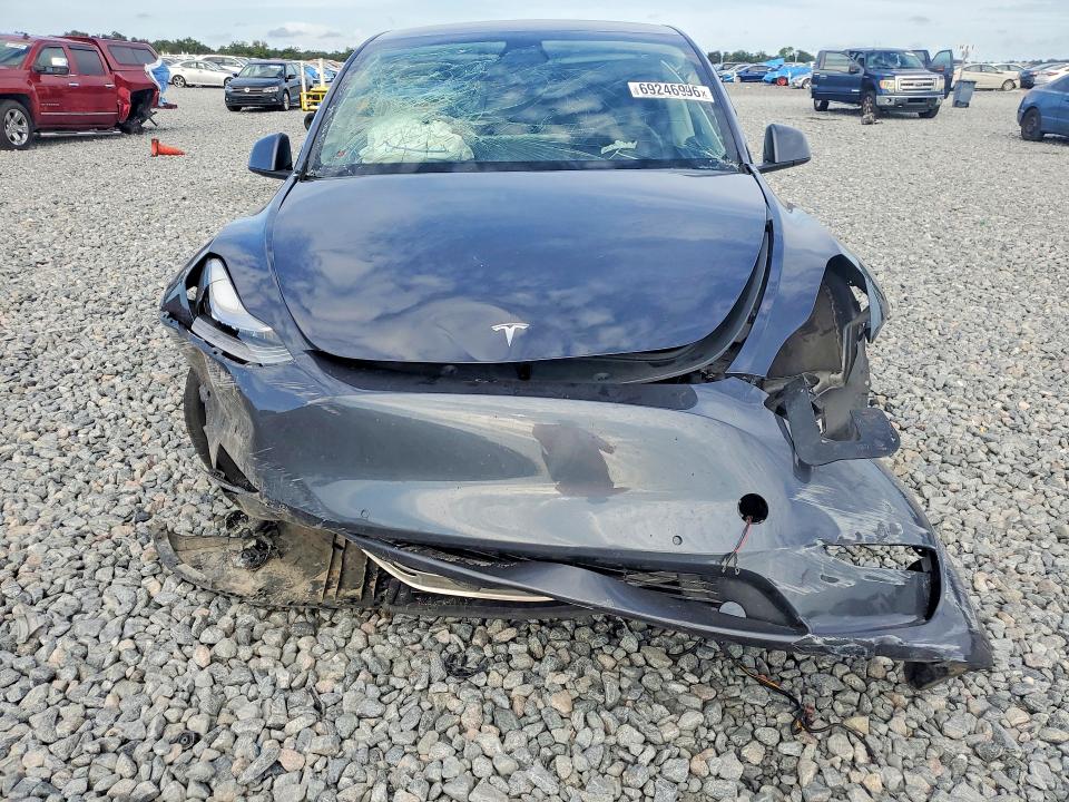 69246996 :رقم المزاد ، 5YJYGDEDXMF112846 vin ، 2021 Tesla Model Y مزاد بيع