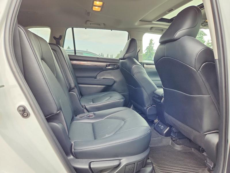 2023 Toyota Highlander Hybrid მანქანა იყიდება აუქციონზე, vin: 5TDXBRCH9PS119896, აუქციონის ნომერი: 66857746
