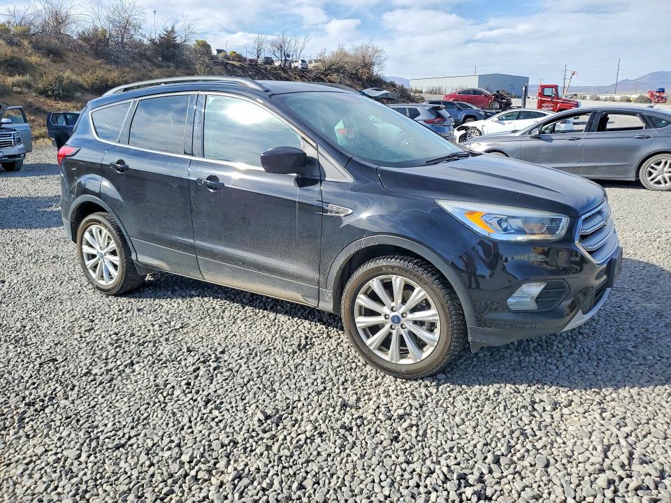 2019 Ford Escape მანქანა იყიდება აუქციონზე, vin: 1FMCU9HD5KUC20836, აუქციონის ნომერი: 70677556