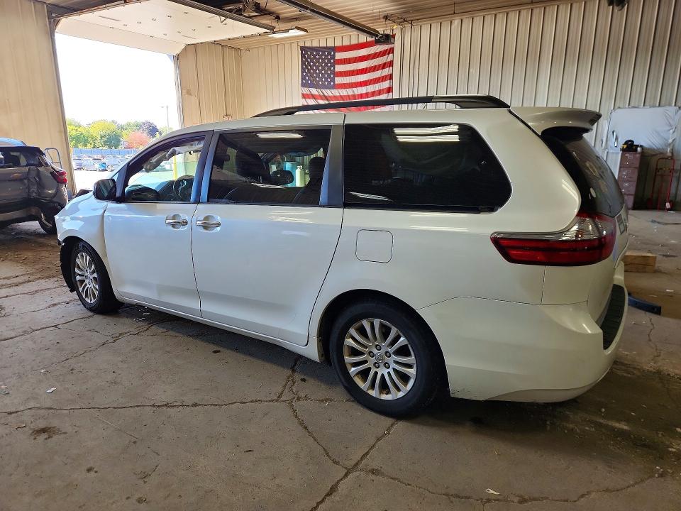 Продажа на аукционе авто 2016 Toyota Sienna, vin: 5TDYK3DC2GS738571, номер лота: 70223646