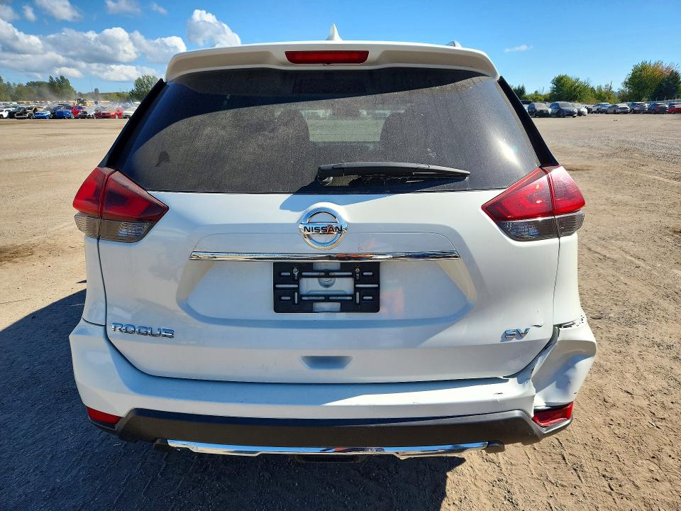 2018 Nissan Rogue მანქანა იყიდება აუქციონზე, vin: 5N1AT2MT5JC852321, აუქციონის ნომერი: 68618516
