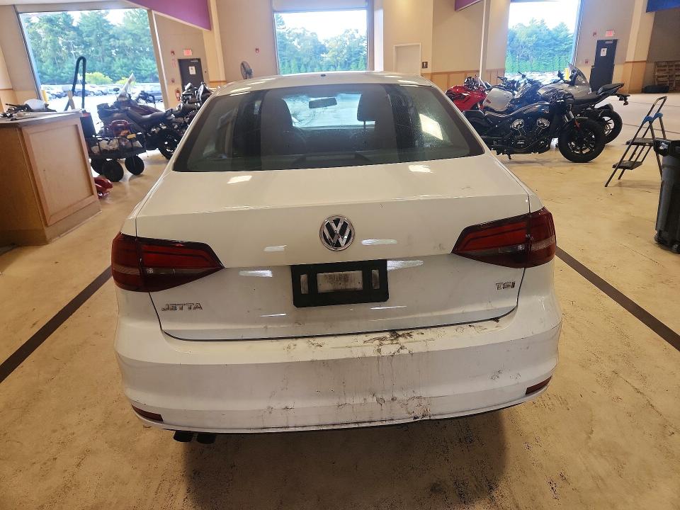 68262766 :رقم المزاد ، 3VW2B7AJXHM294631 vin ، 2017 Volkswagen Jetta مزاد بيع