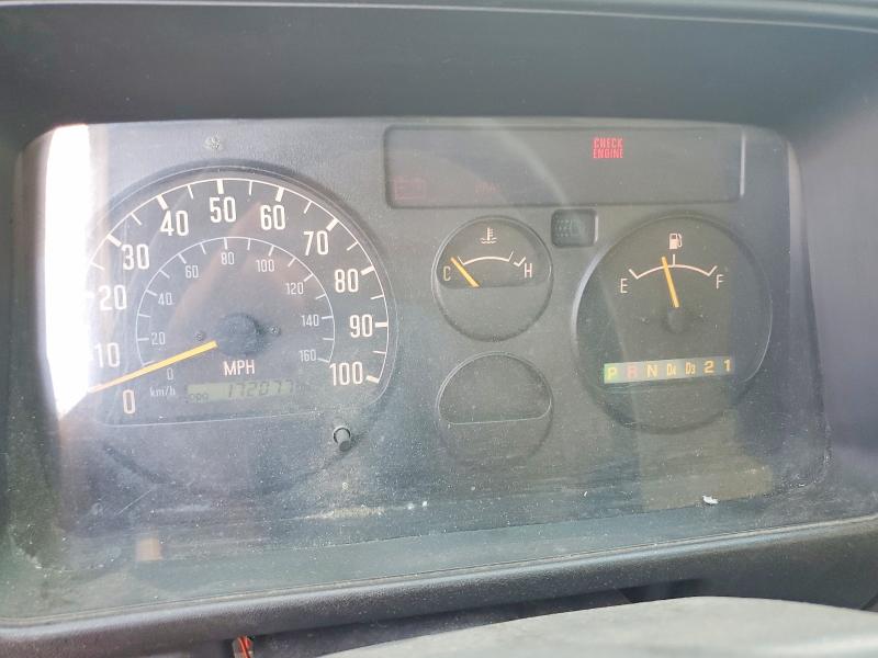 67255136 :رقم المزاد ، 4KLB4B1R9XJ002775 vin ، 1999 Isuzu Npr مزاد بيع