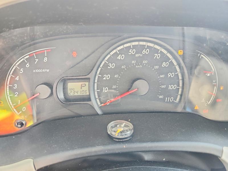 68071086 :رقم المزاد ، 5TDKK3DCXBS040711 vin ، 2011 Toyota Sienna مزاد بيع