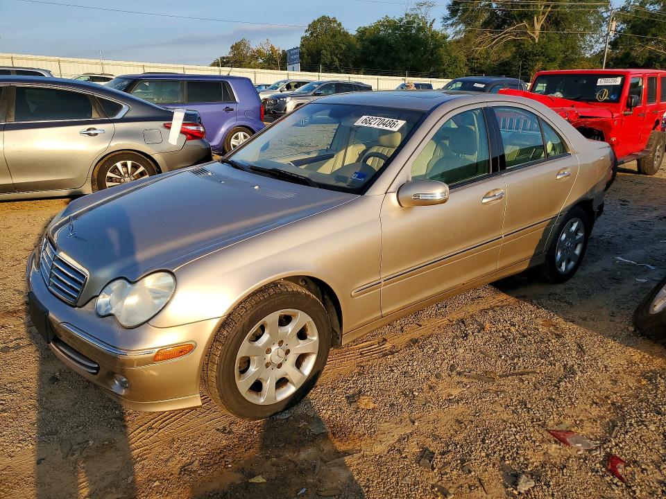 2005 Mercedes-benz C მანქანა იყიდება აუქციონზე, vin: WDBRF81J85F658471, აუქციონის ნომერი: 68270486