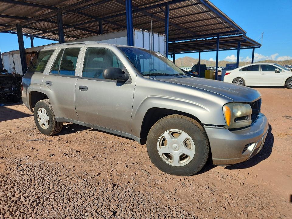 70334656 :رقم المزاد ، 1GNDS13S932254398 vin ، 2003 Chevrolet Trailblazer مزاد بيع