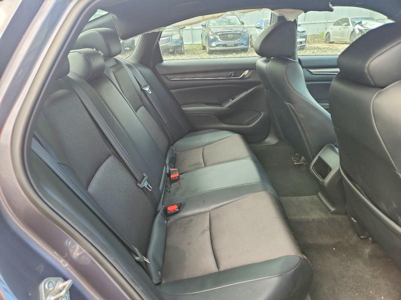 2018 Honda Accord მანქანა იყიდება აუქციონზე, vin: 1HGCV1F3XJA214383, აუქციონის ნომერი: 69074006