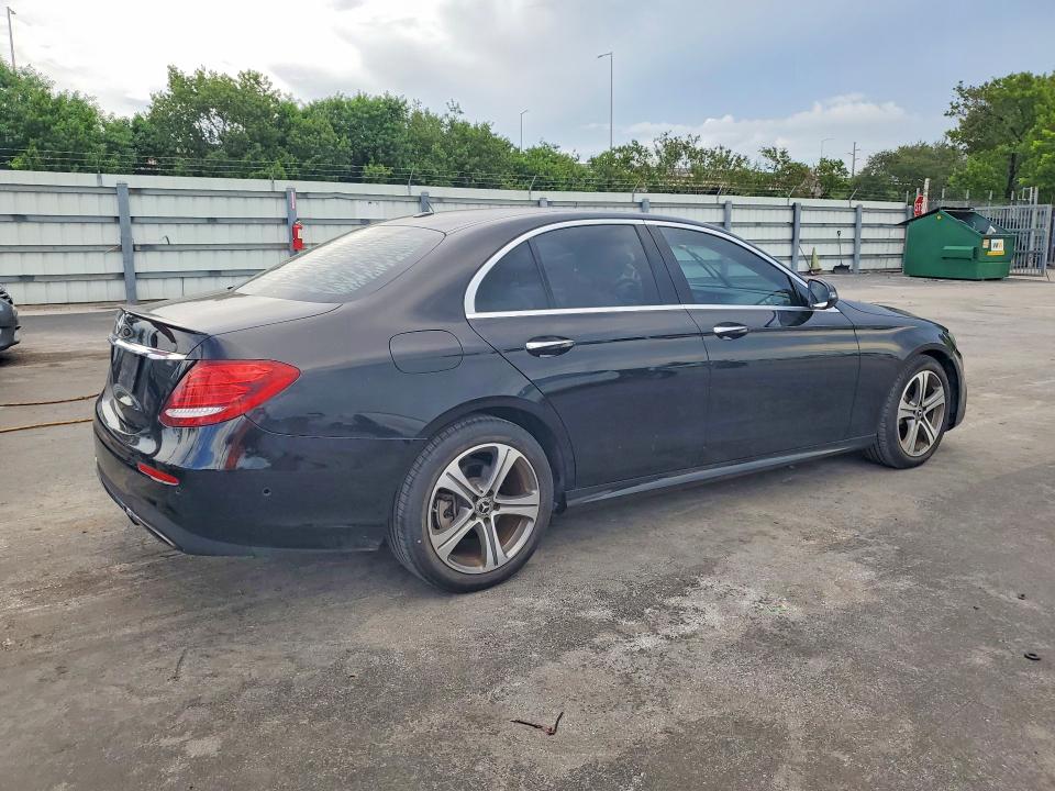 Продажа на аукционе авто 2018 Mercedes-benz E, vin: WDDZF4JB6JA327274, номер лота: 68248036