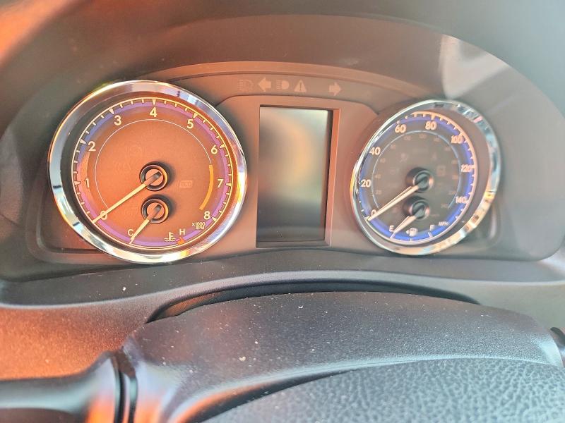 69620006 :رقم المزاد ، 2T1BURHE8JC110397 vin ، 2018 Toyota Corolla مزاد بيع