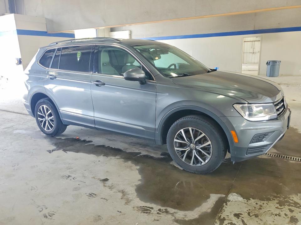 66050606 :رقم المزاد ، 3VV3B7AX0LM087056 vin ، 2020 Volkswagen Tiguan مزاد بيع