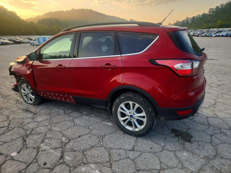 67859596 :رقم المزاد ، 1FMCU9GD0JUC01448 vin ، 2018 Ford Escape مزاد بيع