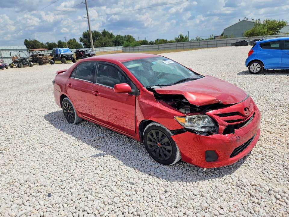 67320946 :رقم المزاد ، 2T1BU4EE7CC829814 vin ، 2012 Toyota Corolla مزاد بيع