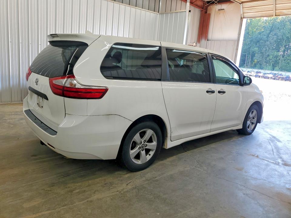 69585926 :رقم المزاد ، 5TDZZ3DCXKS004835 vin ، 2019 Toyota Sienna مزاد بيع