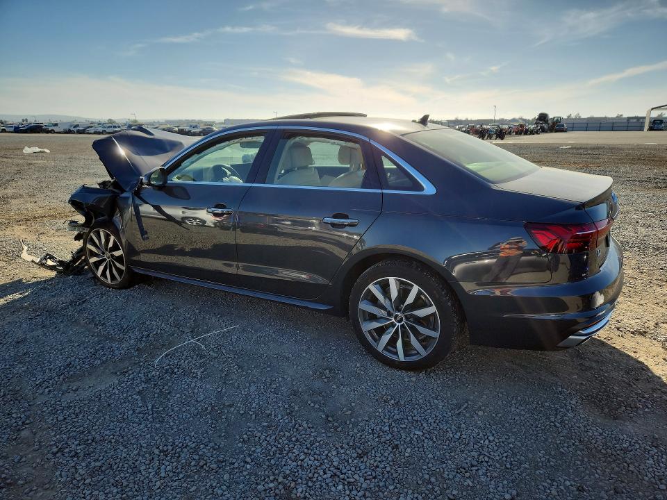 70359836 :رقم المزاد ، WAUABAF42MA086651 vin ، 2021 Audi A4 مزاد بيع
