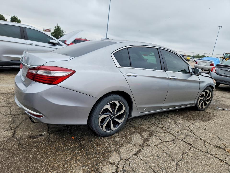 69584416 :رقم المزاد ، 1HGCR2F95HA235845 vin ، 2017 Honda Accord مزاد بيع