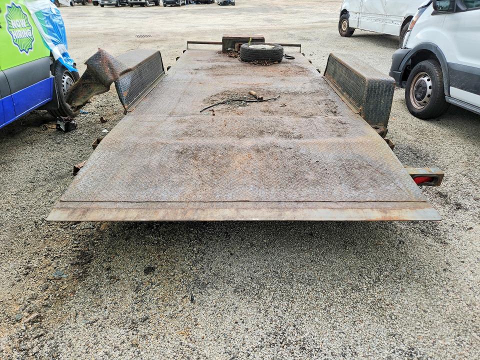 68601956 :رقم المزاد ، TRA1LERLT68601956 vin ، 2015 Dump Trailer مزاد بيع