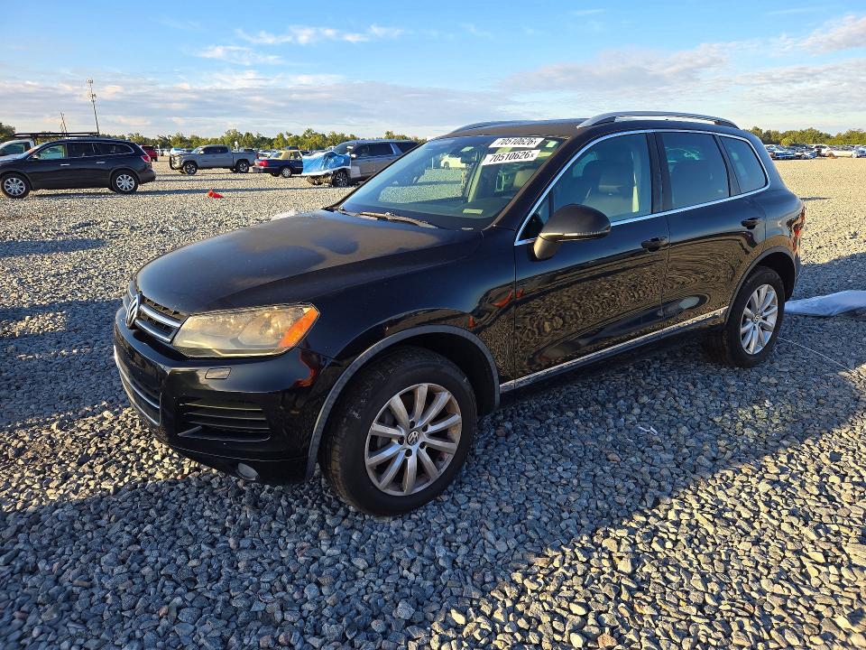 70510626 :رقم المزاد ، WVGFF9BP1BD001138 vin ، 2011 Volkswagen Touareg مزاد بيع
