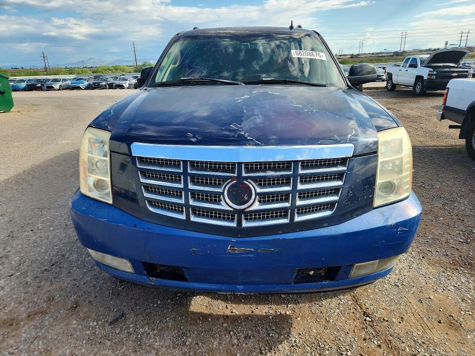 2007 Cadillac Escalade მანქანა იყიდება აუქციონზე, vin: 1GYFK66887R238862, აუქციონის ნომერი: 68208676