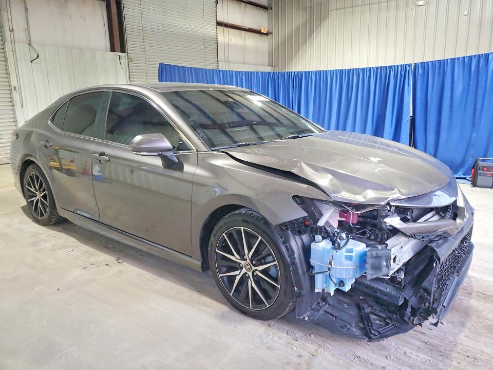 Продажа на аукционе авто 2022 Toyota Camry Hybrid, vin: 4T1S31AK0NU583722, номер лота: 69253876