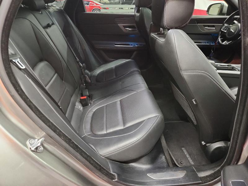 Aukcja sprzedaży 2018 Jaguar Xf, vin: SAJBM2FV5JCY63888, numer aukcji: 70343726