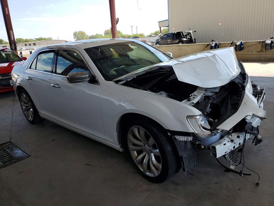 68505446 :رقم المزاد ، 2C3CCAEG6KH592748 vin ، 2019 Chrysler 300 مزاد بيع