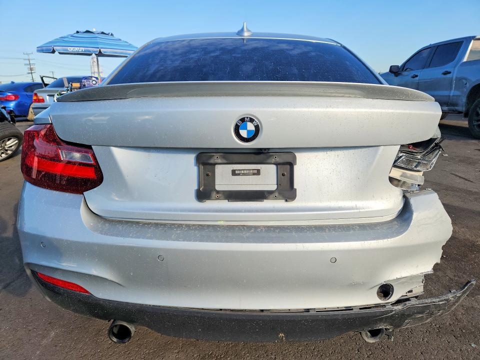 66861766 :رقم المزاد ، WBA1J7C54GV360285 vin ، 2016 Bmw M235i مزاد بيع