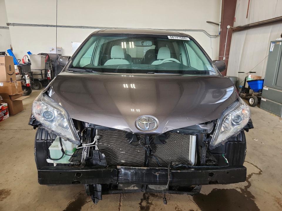 Продаж на аукціоні авто 2013 Toyota Sienna, vin: 5TDKK3DC0DS294088, номер лоту: 66141686