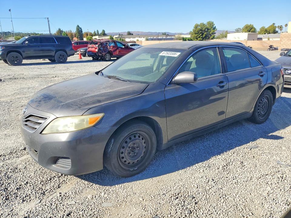 67503586 :رقم المزاد ، 4T1BF3EK4BU176916 vin ، 2011 Toyota Camry مزاد بيع